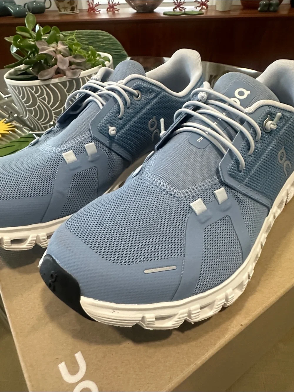 On Running Cloud 6 Men's Sneakers in Light Blue and White
